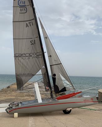 Catamarano F18 Capricorn pronto alla navigazione
