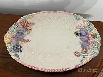 Piatto in maiolica decoro frutta