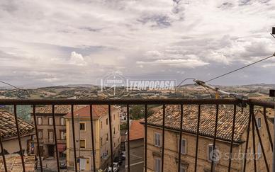 Trilocale panoramico da ristrutturare - 3° piano i