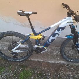 E BIKE HUSQVARNA HC8