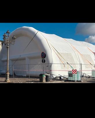 Strutt. GONFIABILE per Calcetto,Padel,ecc..