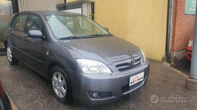 TOYOTA Corolla 2.0 tdi D-4D 5 porte Sol AUTOMATI