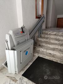 Montascale piattaforma grandi sedie rotelle