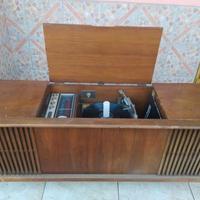 GIRADISCHI E RADIO CON MOBILE VINTAGE