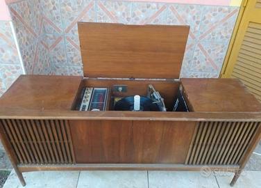 GIRADISCHI E RADIO CON MOBILE VINTAGE