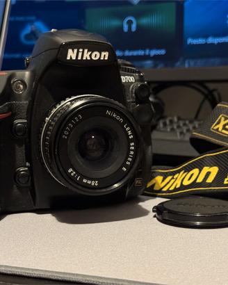 Nikon D700 reflex full frame – 42k scatti