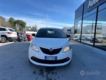 Lancia Ypsilon 1.0 FireFly 5 porte S&S Hybrid Ecoc