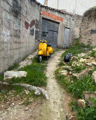 vespa R del 69 con libretto piccolo originale