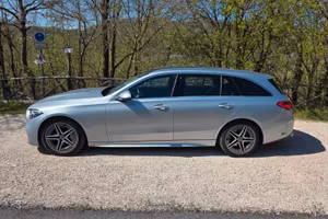 Mercedes-Benz C 220 SW AMG line interni e esterni