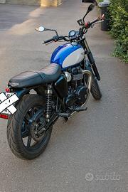 Triumph Bonneville scrambler 