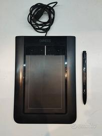 Tavoletta grafica con penna