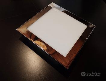 Luce da parete quadrata 