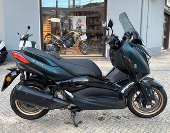 Yamaha X-Max 300 TECH MAX