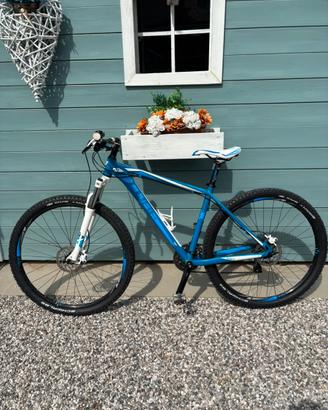 Bici Cube Attention SL 29