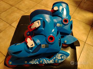 pattini con ruote in fila 