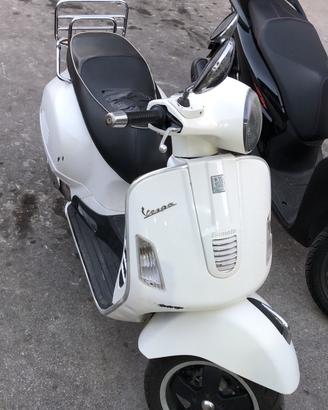 Vespa 300 GTS