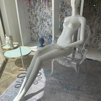 Manichino stilizzato