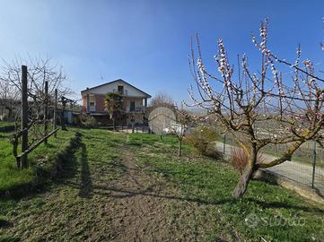 BIFAMILIARE A CASTIGLIONE TINELLA