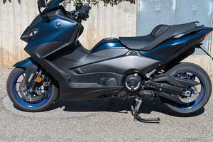 Tmax 2024 T-MAX 560 scarico cupolino garanzia 2031