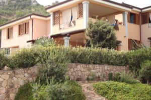 Trilocale vista mare porto taverna