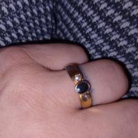 Anello D'oro Con Zaffiro E Due Piccoli diamantini 