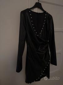 Giacca da donna nera con perle