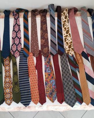 Lotto cravatte pz. 30