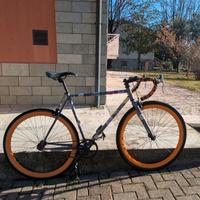 Bici scatto fisso 