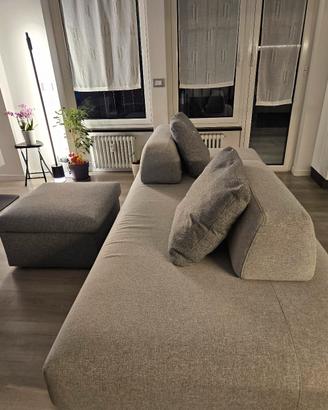 Divano con Pouf contenitore