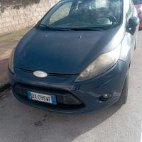 FORD FIESTA ANNO 2009 AL.BENZINA È GAS