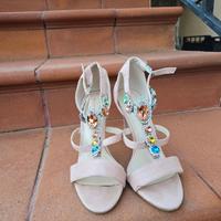 Sandali scamosciati rosa, con gemme