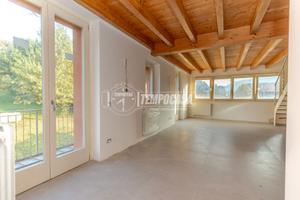 TRE LOCALI RISTRUTTURATO SENZA SPESE