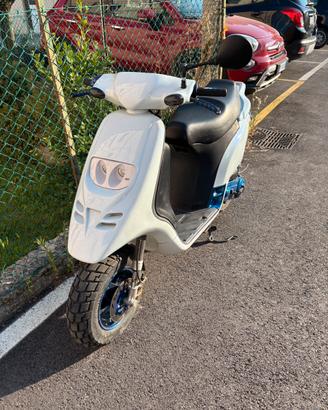 Scooter Piaggio Typhoon 70cc