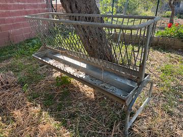 Mangiatoia per ovicaprini