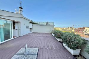 Attico / Mansarda di 100 m² con 4 locali a Catania