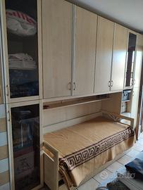 cameretta a ponte con vetrine e 2 letti