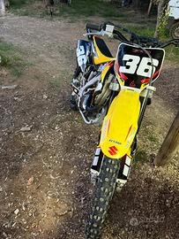 Suzuki rmz250