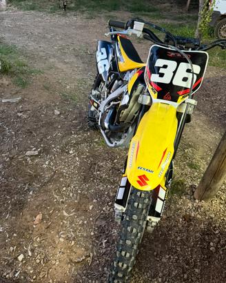 Suzuki rmz250