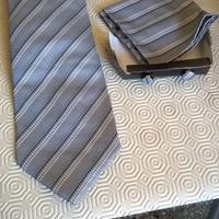 Completo cravatta, fazzoletto, fermapolsini