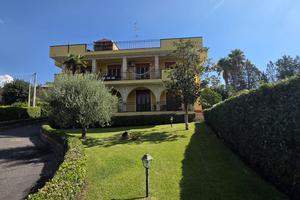 Mascalucia panoramica, splendida villa + piscina