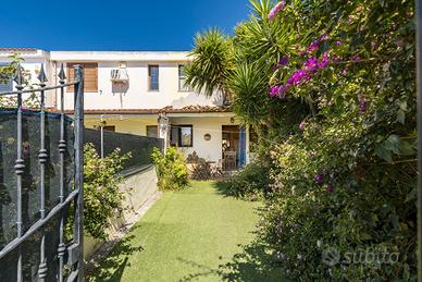 Pula villetta 8 p.l. 2 bagni,giardino e cortile