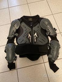 Abbigliamento motocross completo e perfetto