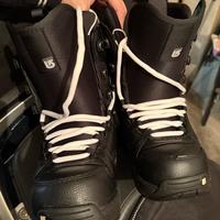 Burton boots snowboard