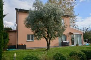 Villa di 180 m² con più di 5 locali a San Giuliano