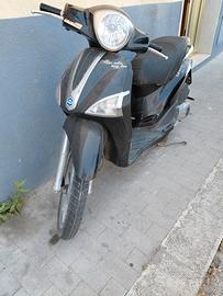  liberty 125 3v ie 
