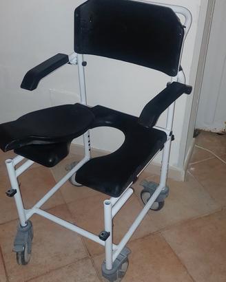 sedia a rotelle da doccia/wc