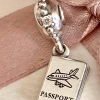 Charm pandora passaporto pendente