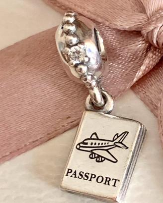 Charm pandora passaporto pendente