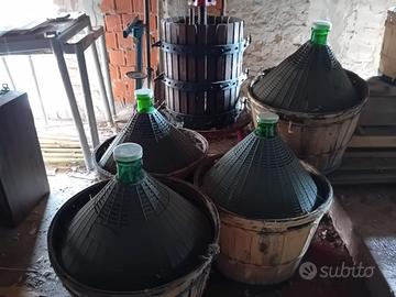 torchio ,tappatrice + 4 damigiane