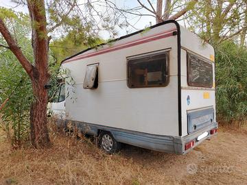 Camper da restaurare o per ricambi – 1.500€